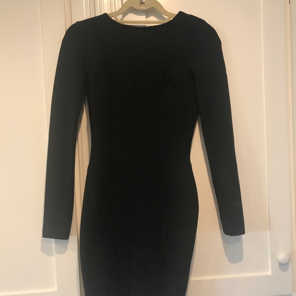 Long sleeve bodycon open back dress